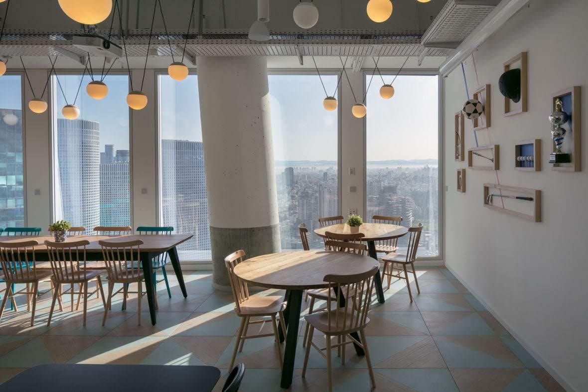 אזור ישיבה במטבח עם נוף מטורף