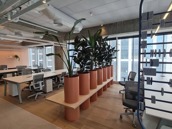 להשכרה קומה או חצי קומה במגדל סקיי 1236 מ”ר