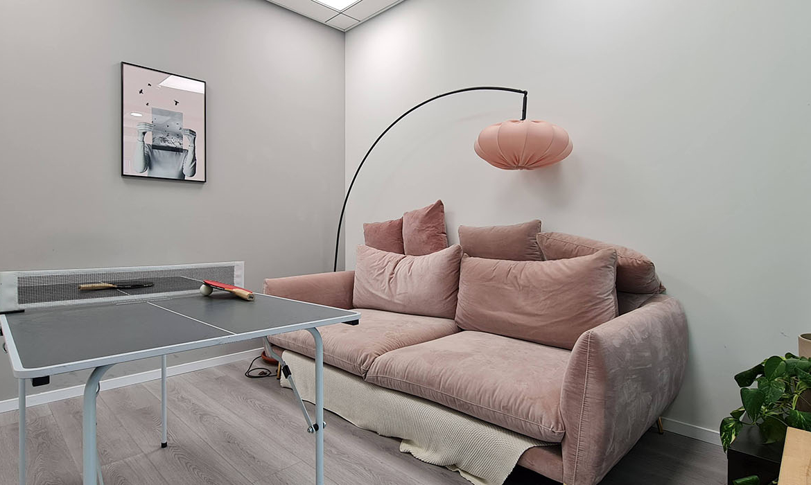 לאונג' במשרדים להשכרה בתל אביב.