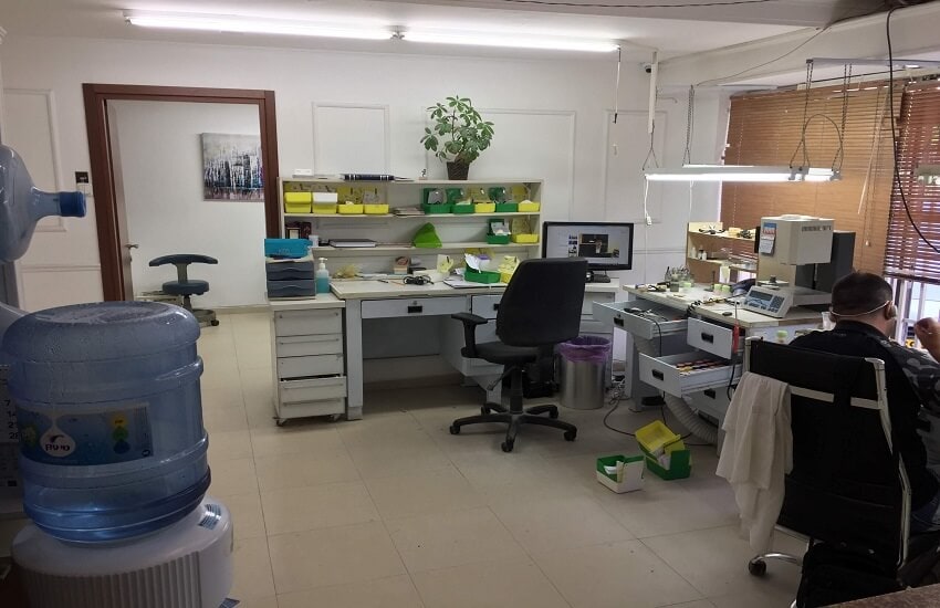 להשכרה משרד קטן ואינטימי בשכונת מונטיפיורי