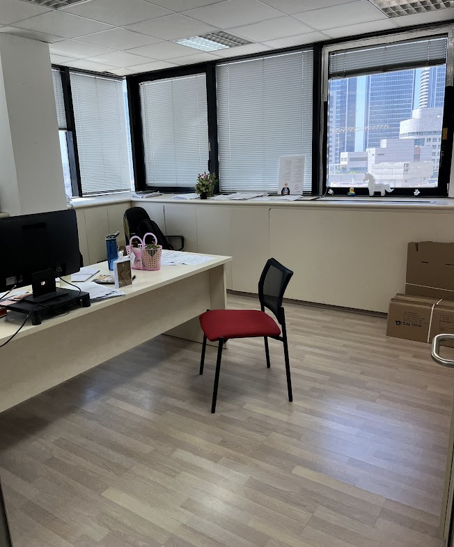 חדר עבודה במשרד