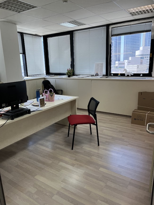 חדר עבודה במשרד