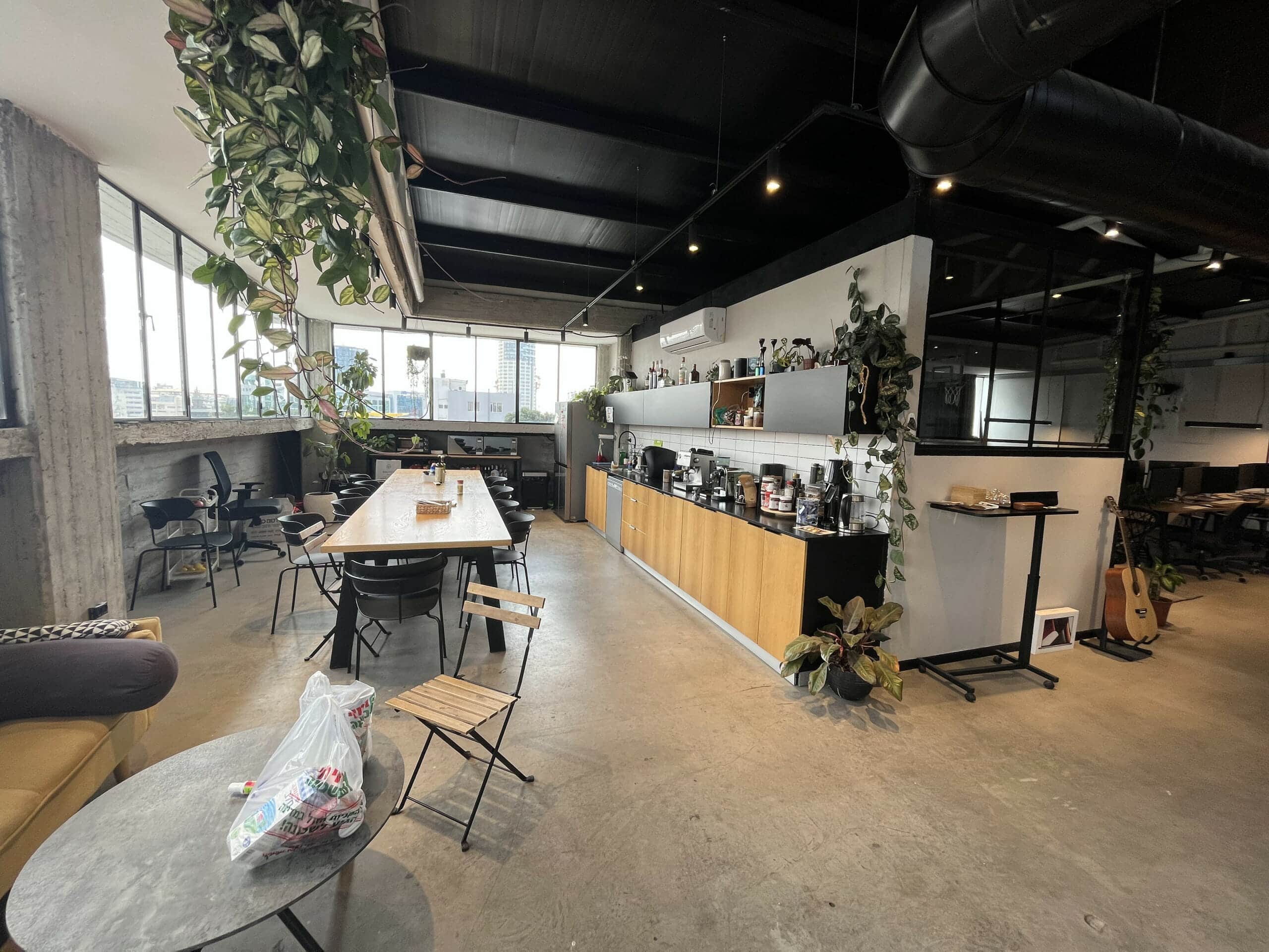 אזור המטבח ופינת ישיבה