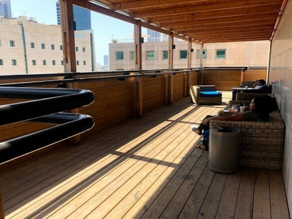 230 מ"ר להשכרה בבורסה