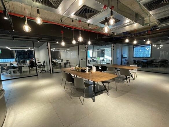 465 מ"ר להשכרה בבורסה