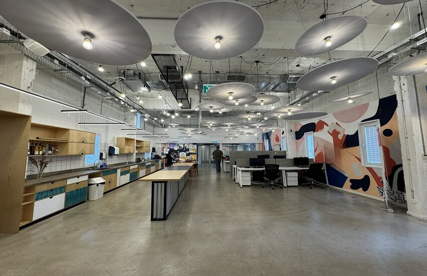 להשכרה משרד 330 מר צמוד למגדל לוינשטיין