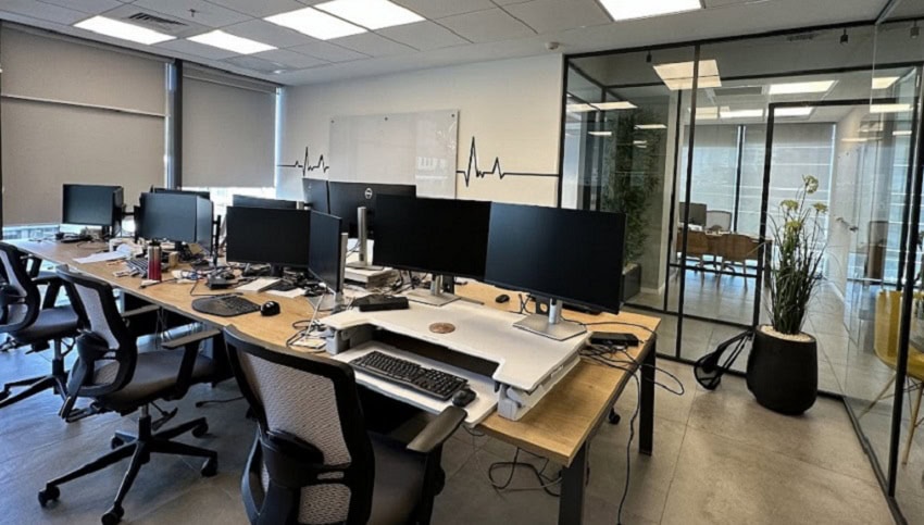 עמדות עבודה באופן ספייס