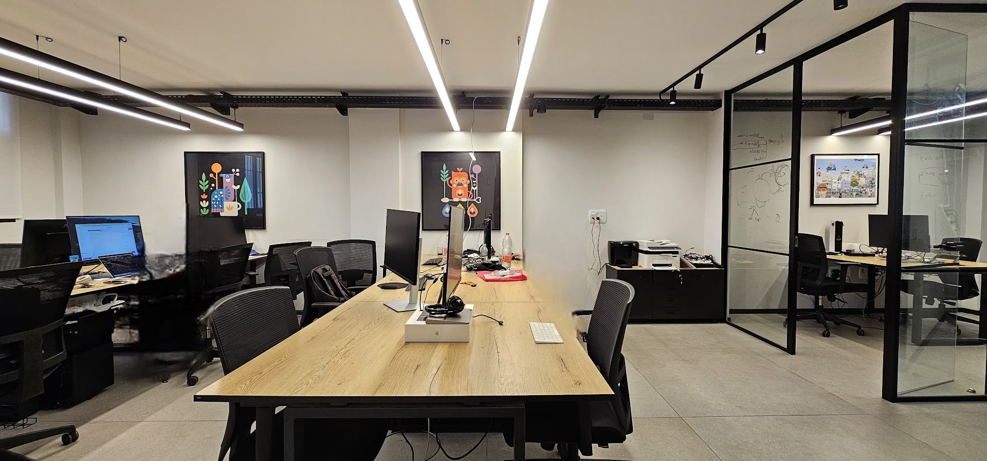 עמדות עבודה באופן ספייס