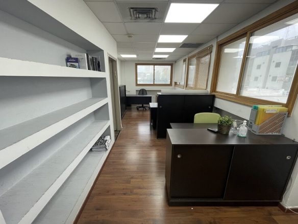 להשכרה משרד בגדול 50 מ"ר ברחוב יוסף קארו