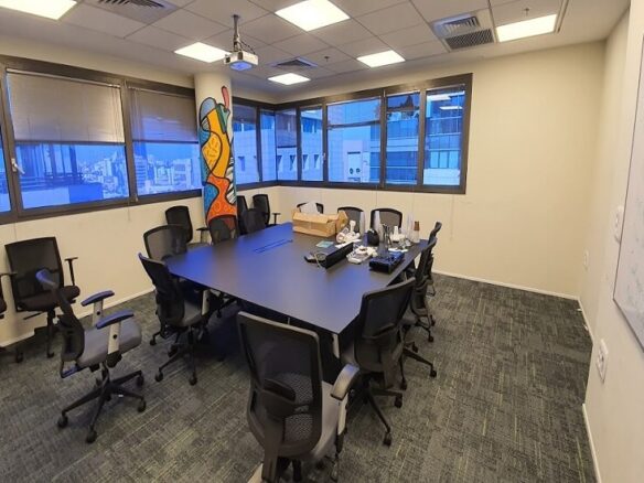 870 מ"ר להשכרה בבורסה