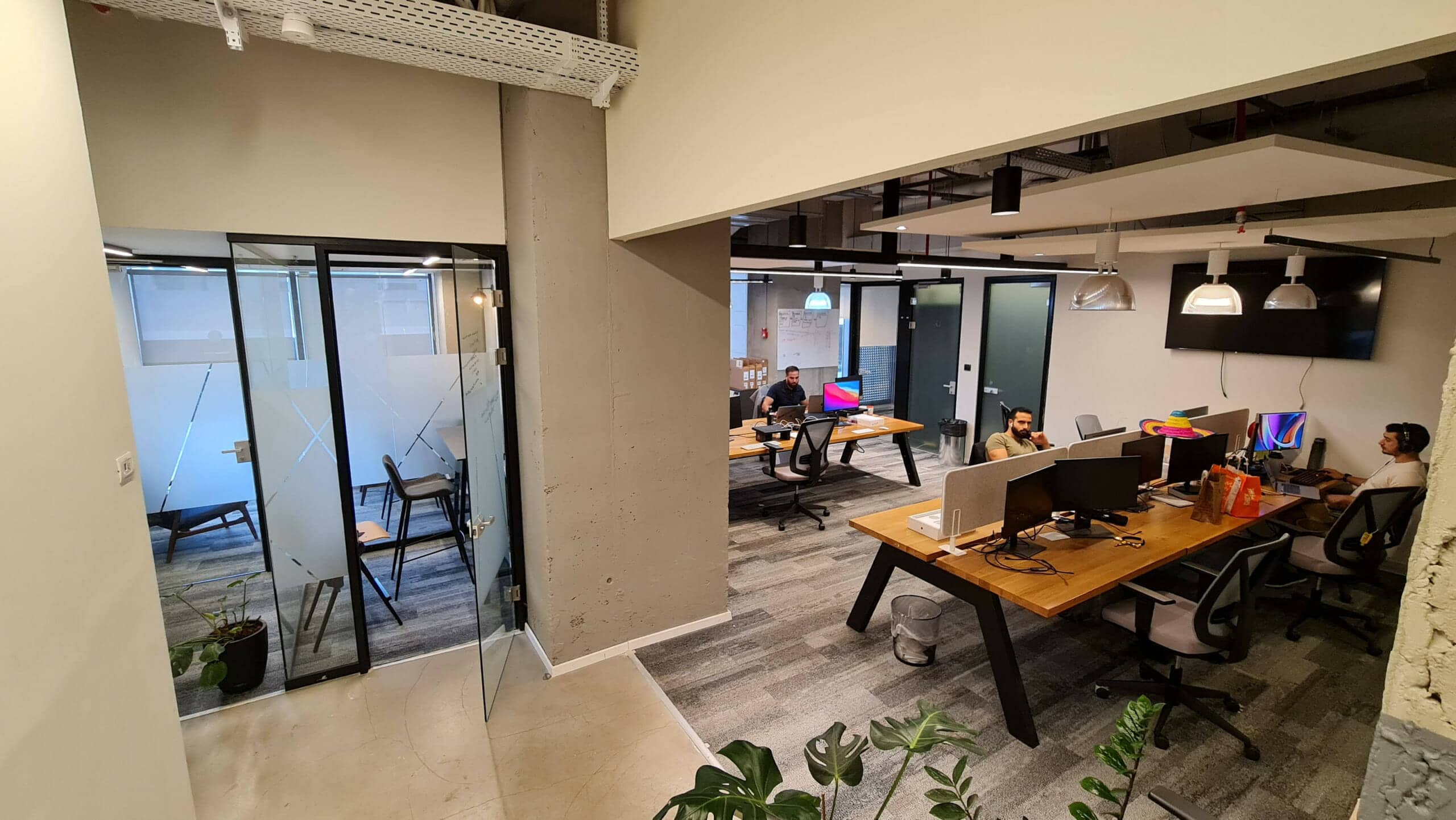 אזור אופן ספייס ובוטים במשרד