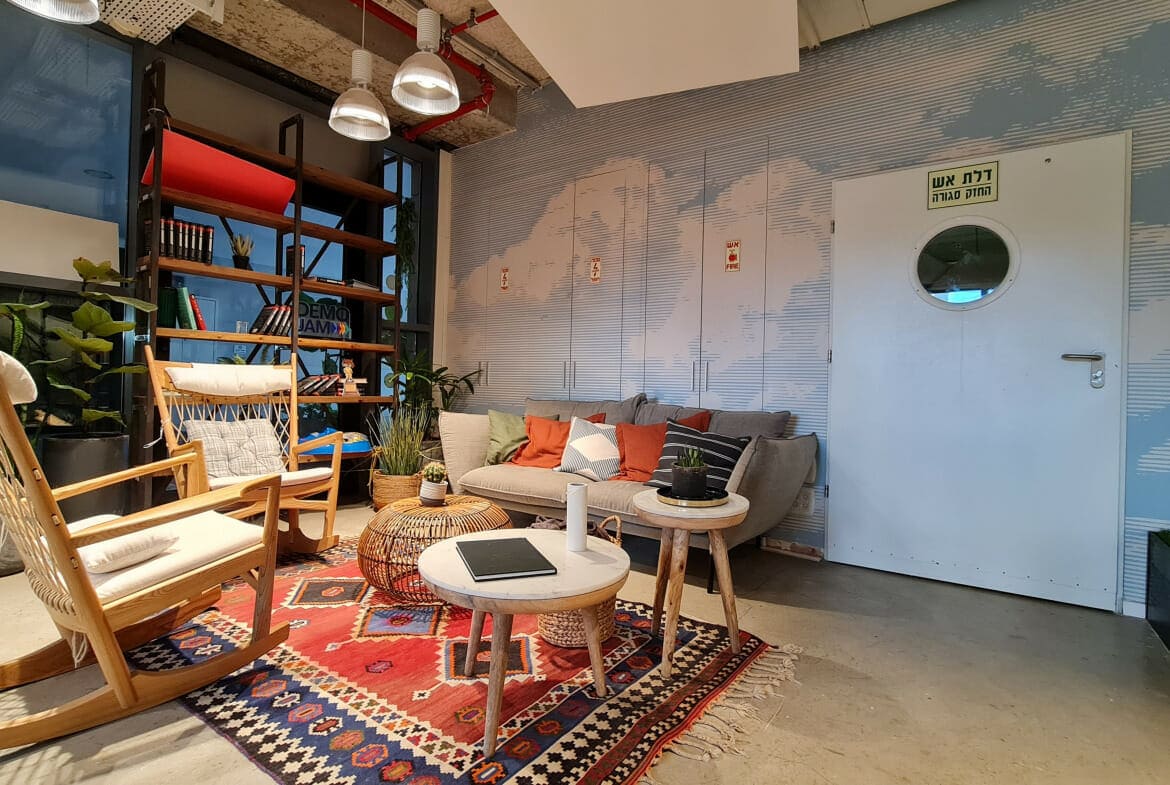 פינת ספת כניסה למשרדים