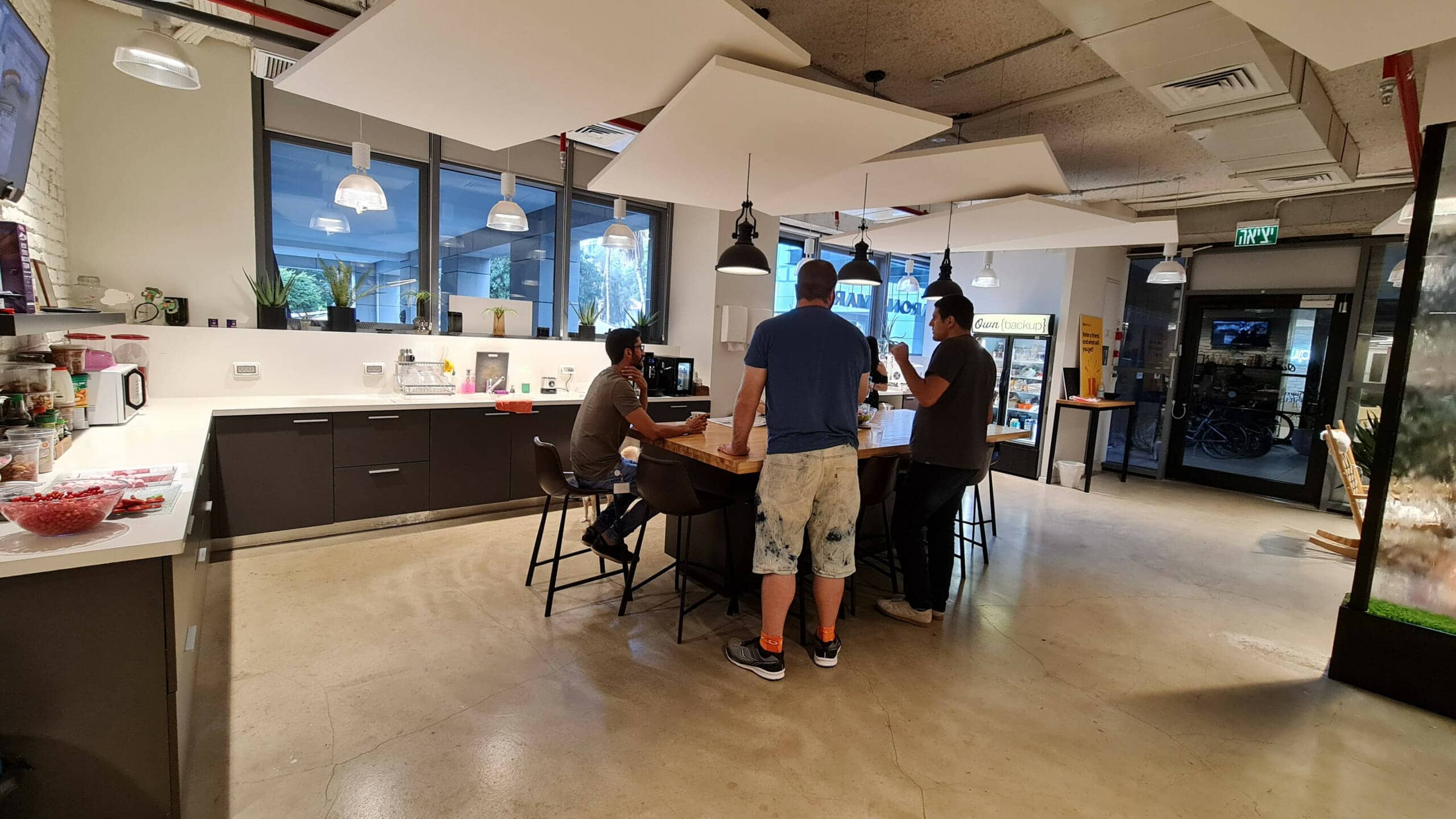 אזור המטבח במשרדים