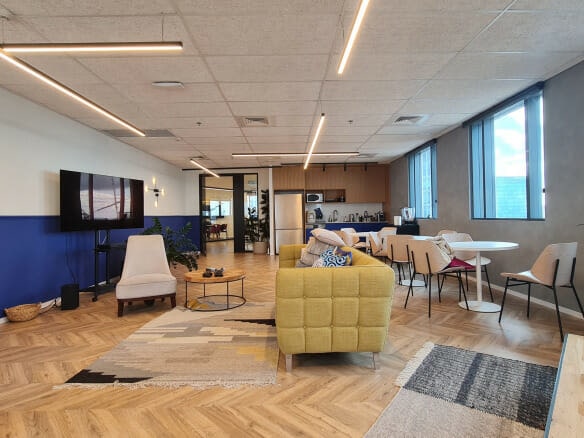 משרד 500 מטר להשכרה במתחם עזריאלי