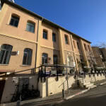 משרד מדליק בלב העיר