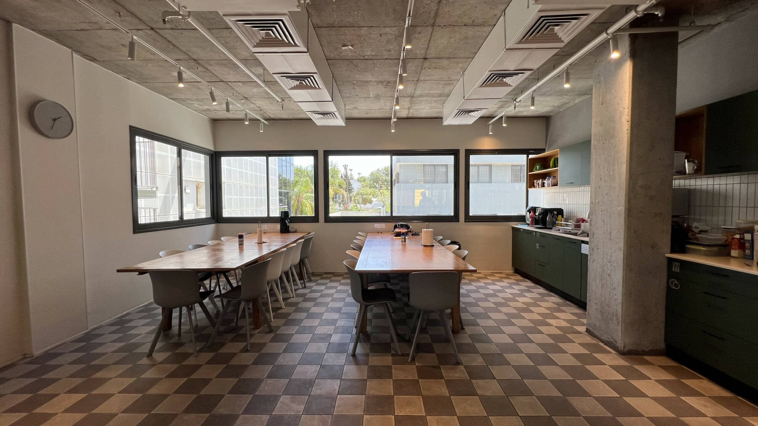 תמונה של במטבח במשרדים