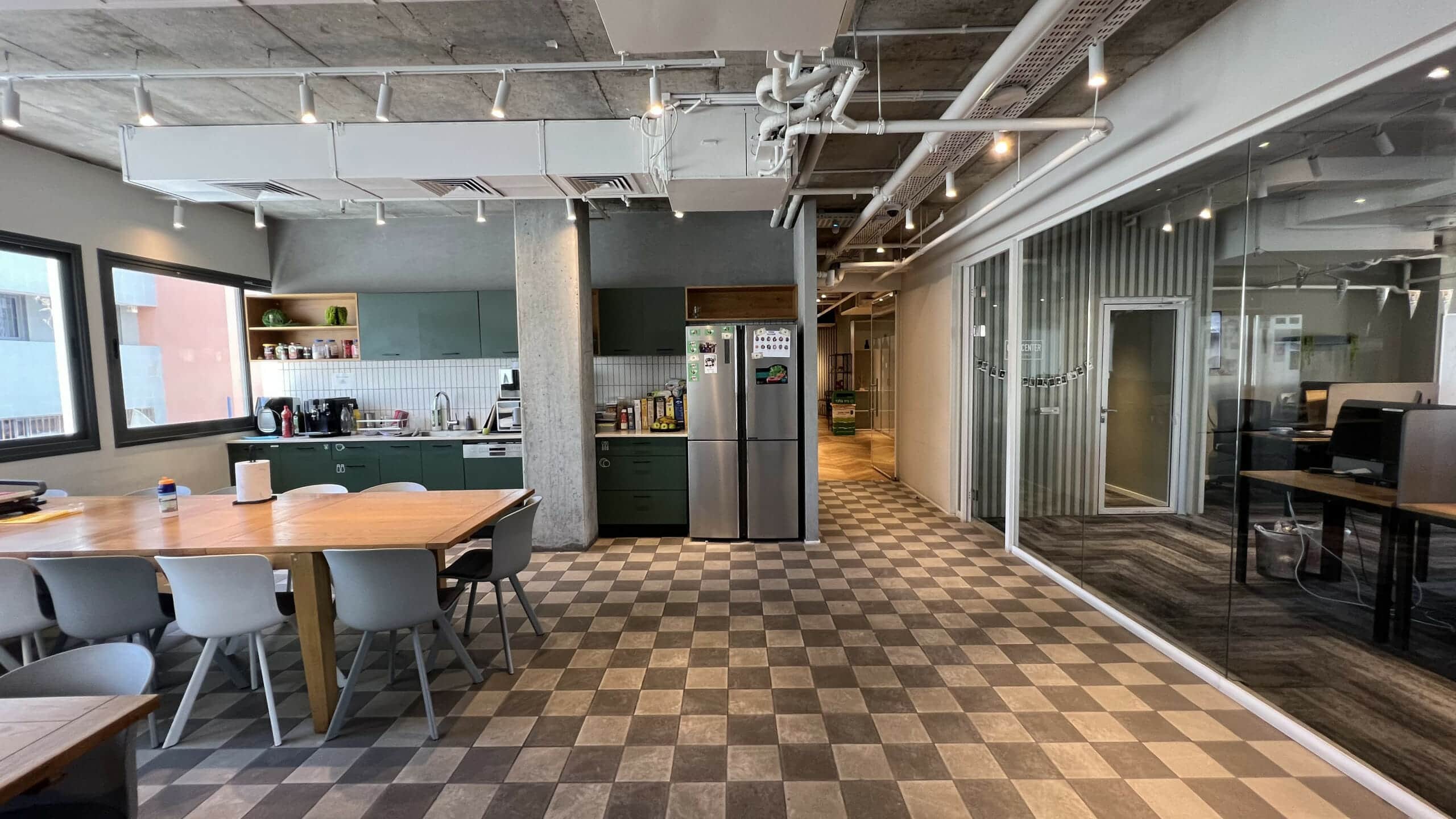 משרדים ביגאל אלון משופצים באופן מיוחד