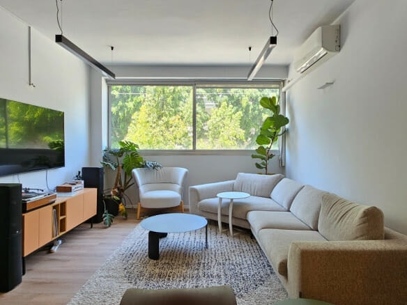 240 מטר מהממים בשכונת מונטיפיורי