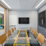 משרד מדהים בלב העיר עם מרפסת מדליקה