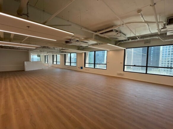 230 מ"ר להשכרה בבורסה