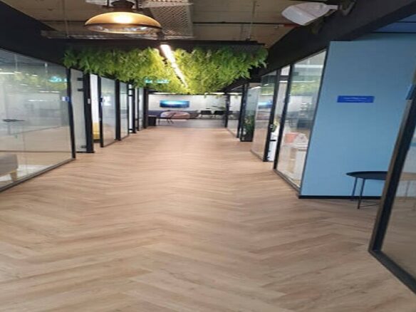 670 מ"ר להשכרה בבורסה