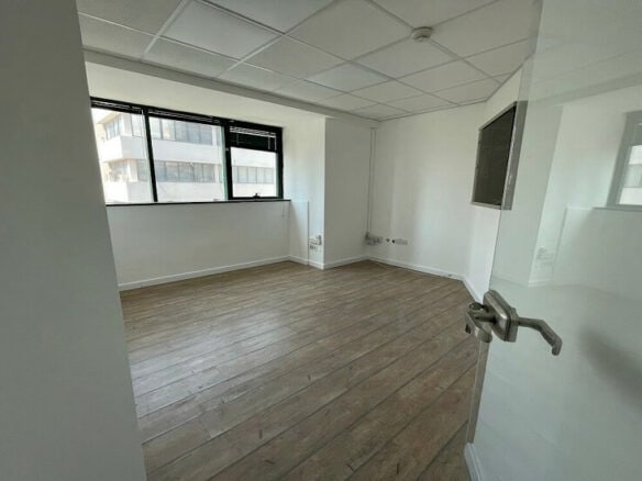 145 מ"ר להשכרה בבורסה