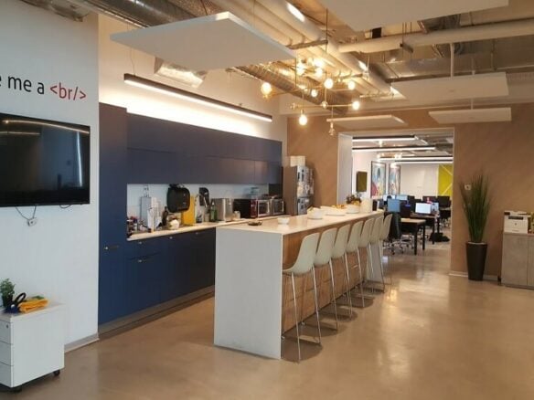 580 מ"ר להשכרה בבורסה