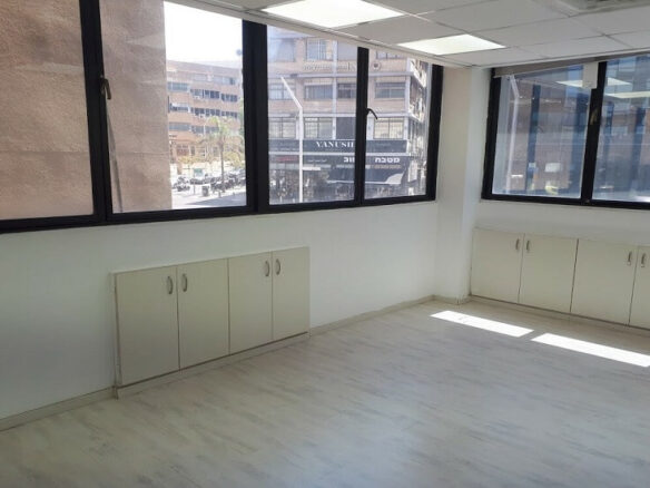 72 מ"ר להשכרה בבורסה