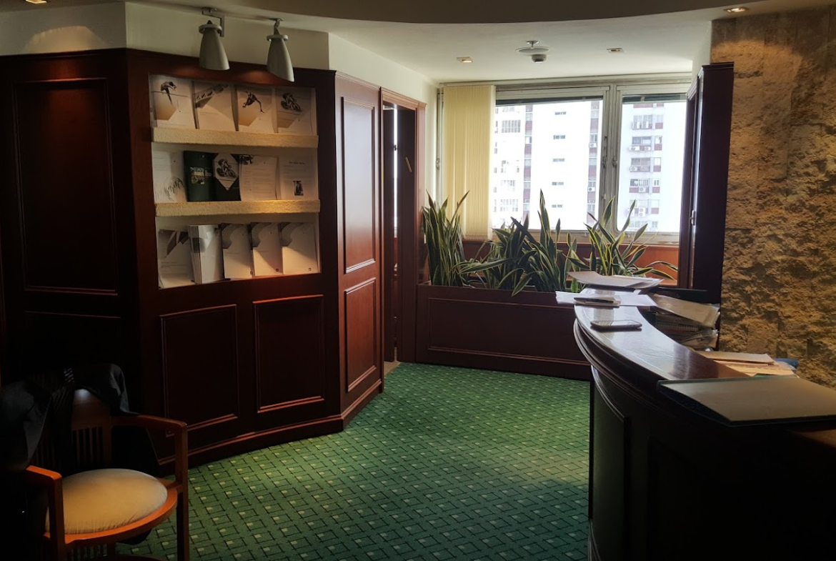 אזור קבלה במשרד.