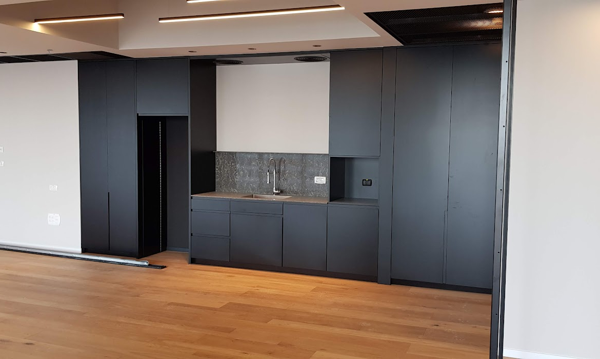 מטבחון, יש שטח גדול לעשות מקומות ישיבה