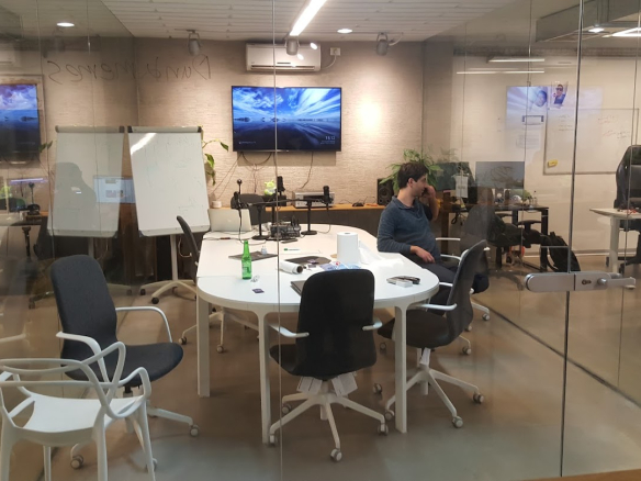 חדר ישיבות של המשרד