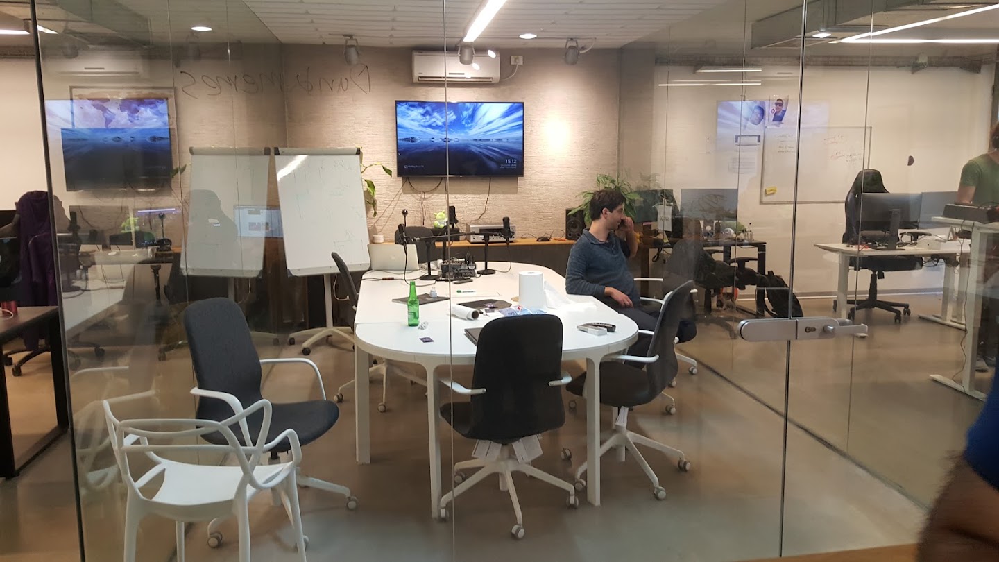 חדר ישיבות של המשרד