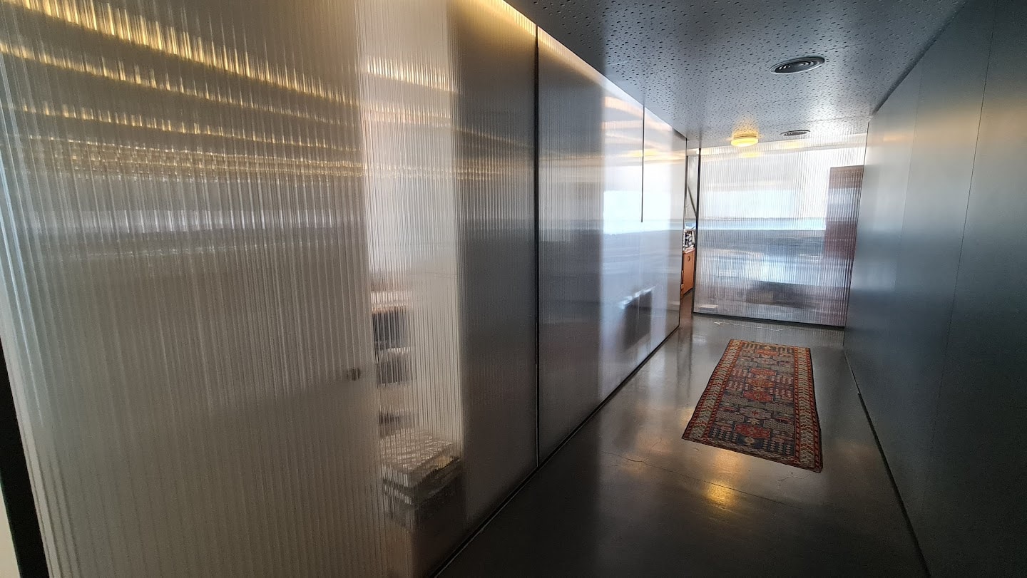 מסדרון במשרד