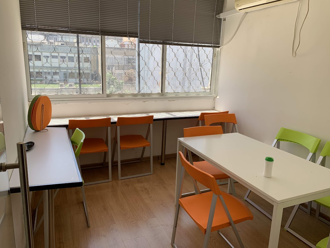 אחד מחדרי עבודה