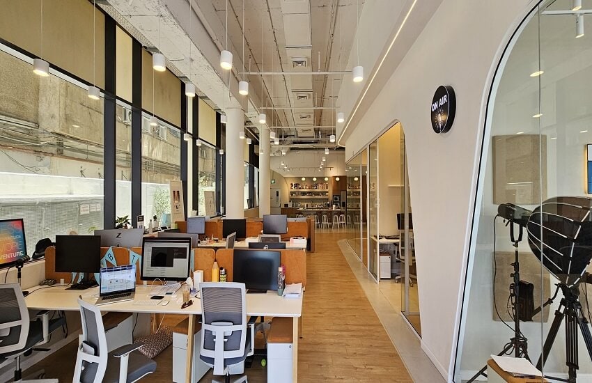 משרדים להשכרה בחסן ערפה 402 מר