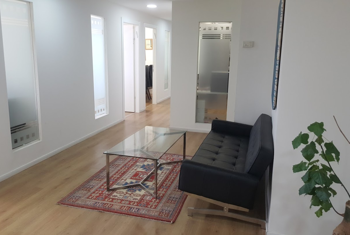 אזור המתנה בכניסה