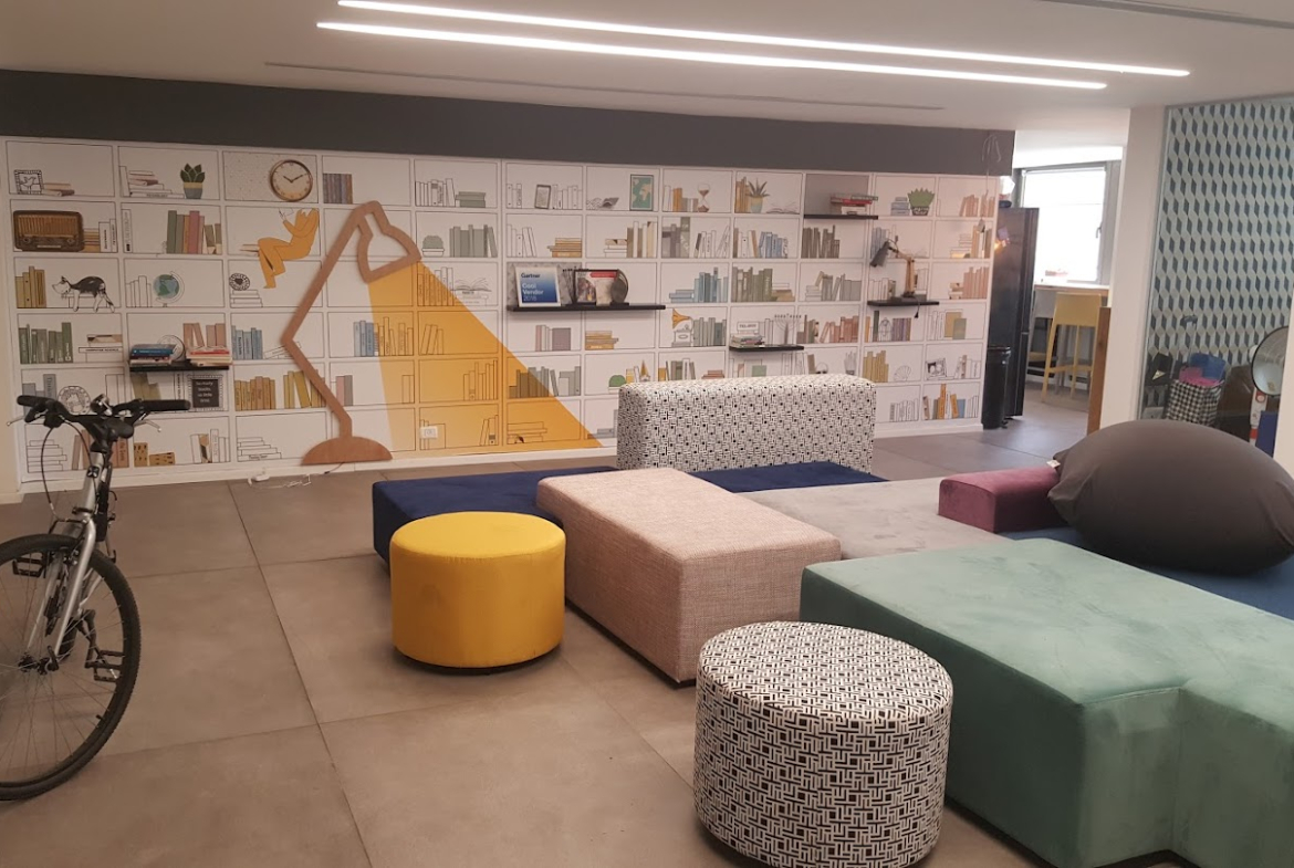 אזור לאונג'/סלון