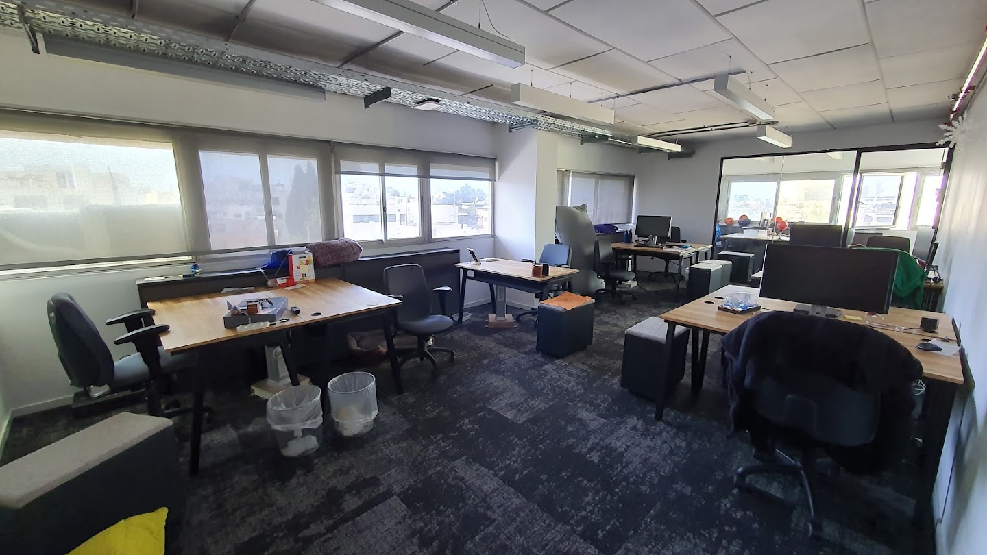 אחד מחדרי עבודה