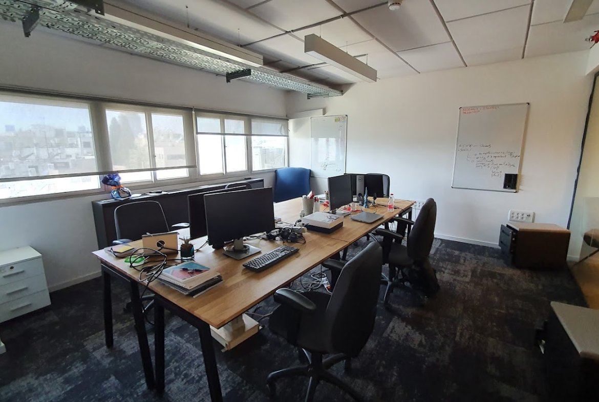 עוד חדר עבודה