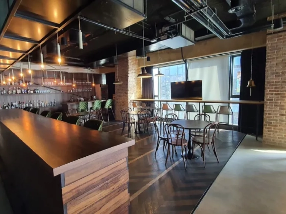 מטבח עם מקומות אוכל