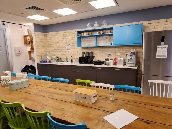 מטבח עם פינת אוכל