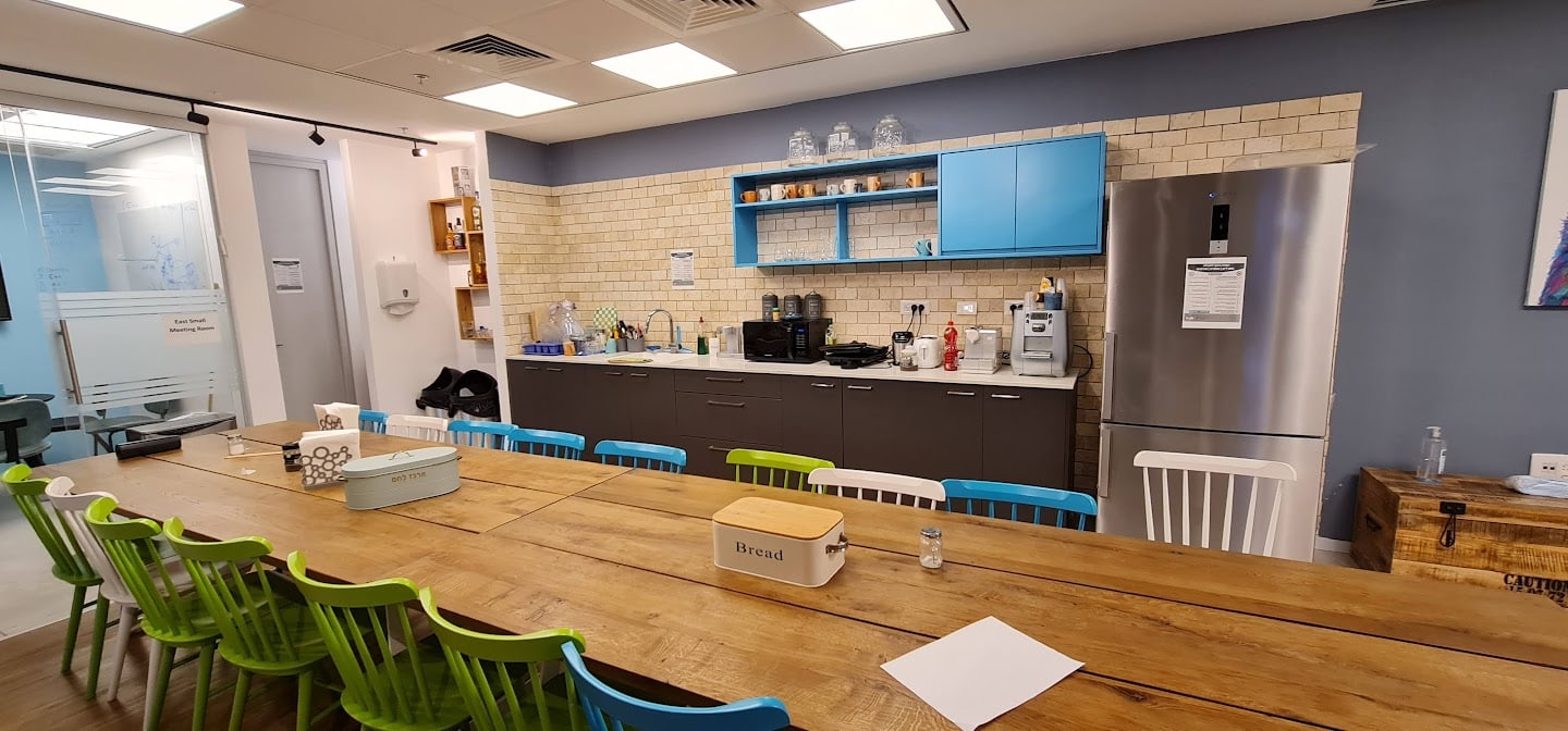 מטבח עם פינת אוכל