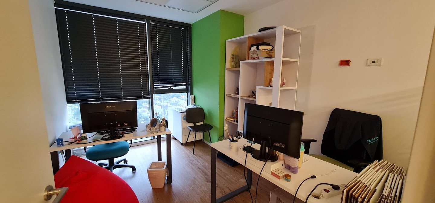 עוד חדר עבודה