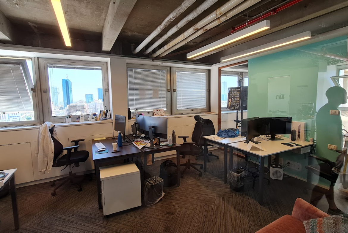 עוד חדר עבודה