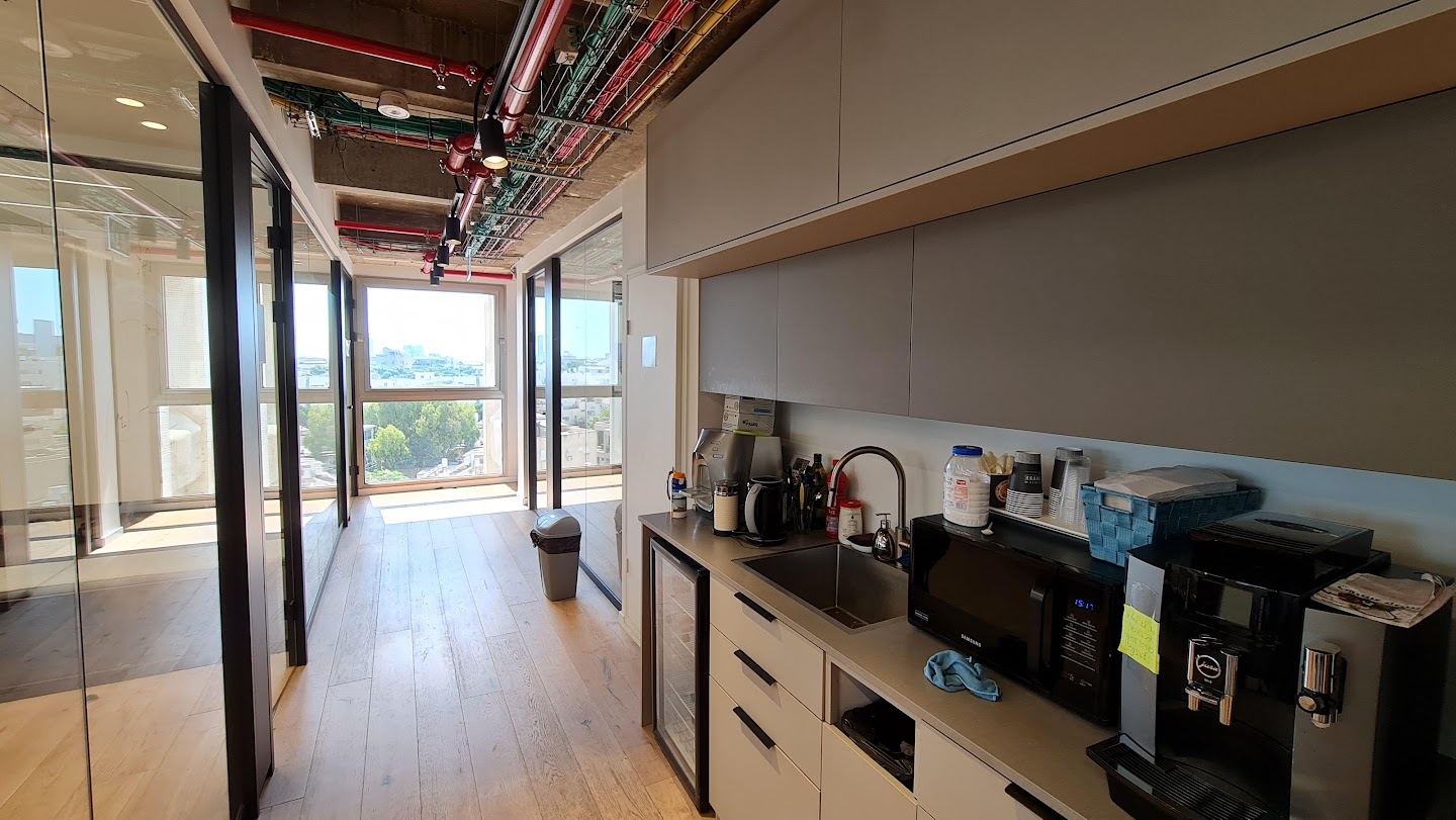 מטבחון ואזור לאונג'