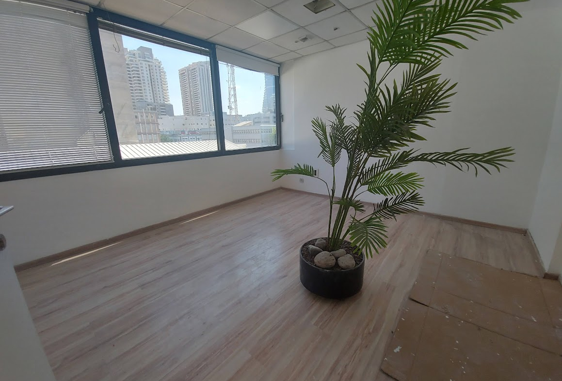 עוד חדר עבודה