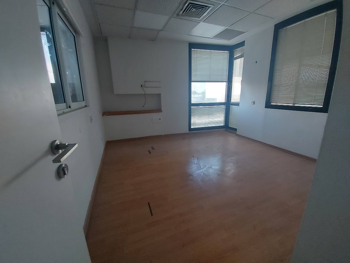 עוד חדר עבודה