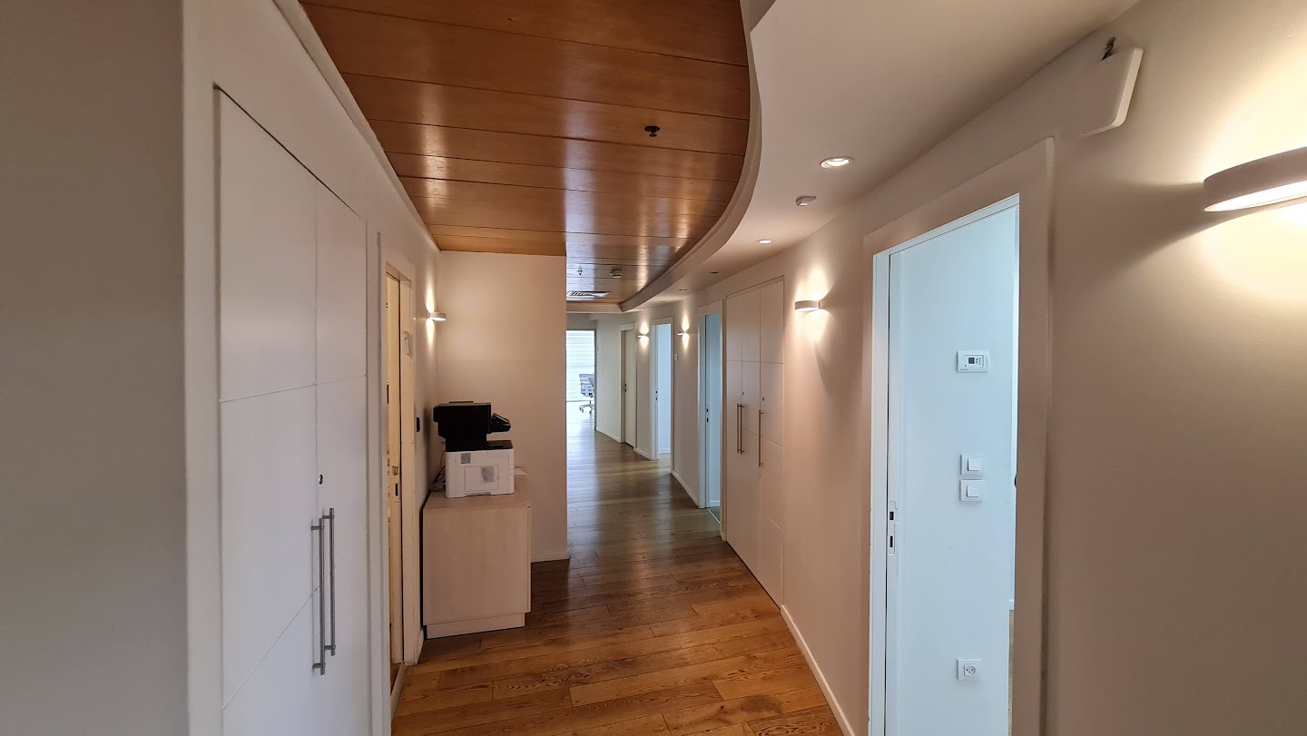 מסדרון וחלוקה לחדרים