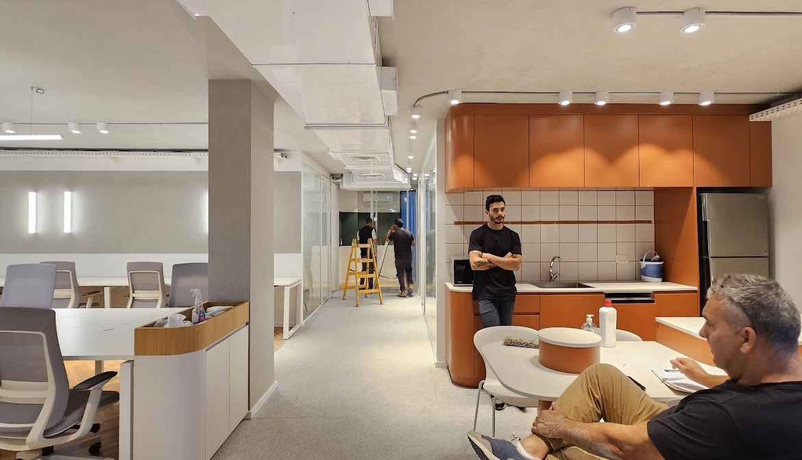 מבט כללי- מטבח, אופן ספייס וחדרים