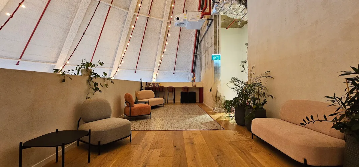 לאונג’/ סלון לאונג'/ סלון